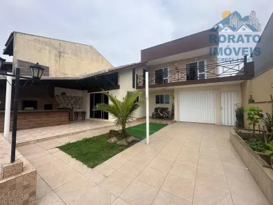 Sobrado com 6 Quartos à venda, 300m² no Flamingo, Matinhos