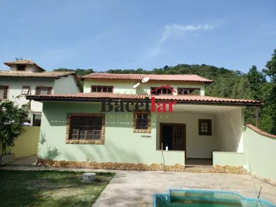 Casa de Condomínio com 5 Quartos para alugar, 360m² no Camorim, Rio de Janeiro