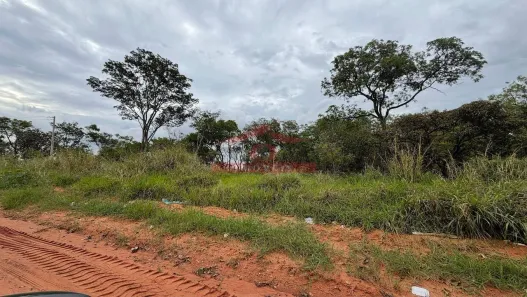 Lote/Terreno à venda, 704m² no Jardim Santos Dumont, Bauru