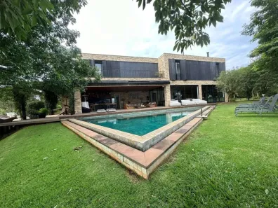 Casa de Condomínio com 5 Quartos para alugar, 800m² no , Porto Feliz
