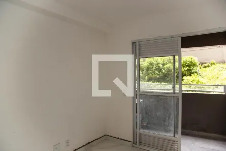 Apartamento com 2 Quartos à venda, 37m² no Jardim São Luís, São Paulo