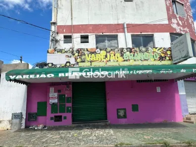 Sala Comercial para alugar, 55m² no Santo Expedito, Montes Claros