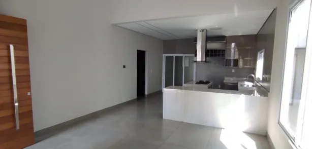 Casa com 3 Quartos à venda, 230m² no Jardim Inconfidência, Uberlândia