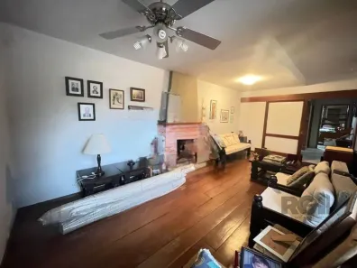 Casa com 3 Quartos para alugar, 230m² no Santa Tereza, Porto Alegre