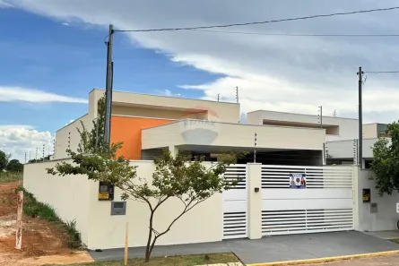 Casa de Condomínio com 3 Quartos à venda, 155m² no Alto Coité, Poxoréu