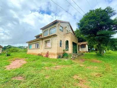Fazenda/Sítio com 3 Quartos à venda, 230m² no Centro, Castro