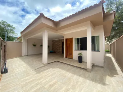 Casa com 3 Quartos à venda, 131m² no , São Lourenço