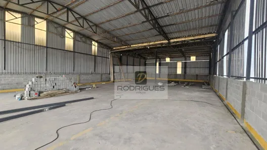 Galpão/Depósito/Armazém para alugar, 1300m² no Batistini, São Bernardo do Campo