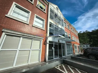 Sala Comercial à venda, 43m² no Quarteirão Brasileiro, Petrópolis
