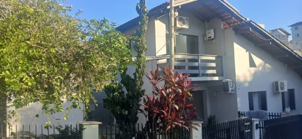 Casa com 6 Quartos à venda, 210m² no Jaraguá Esquerdo, Jaraguá do Sul