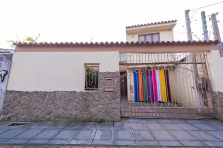Casa com 4 Quartos para alugar, 327m² no Areal, Pelotas