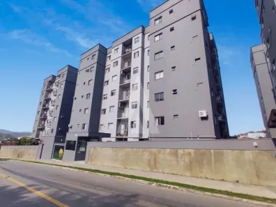 Apartamento com 2 Quartos para alugar, 49m² no Petrópolis, Joinville