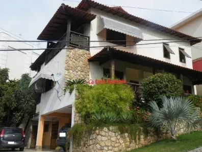 Casa de Condomínio com 4 Quartos à venda, 327m² no Piratininga, Niterói