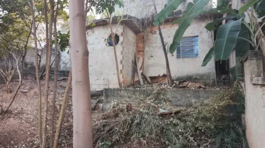 Lote/Terreno com 1 Quarto à venda, 180m² no Milanez, Contagem