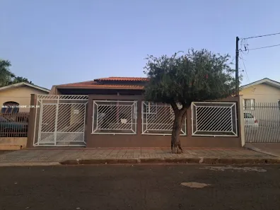 Casa com 3 Quartos à venda, 188m² no Brasília, Londrina
