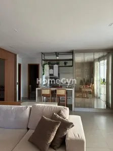 Apartamento com 3 Quartos para alugar, 160m² no Jardim Goiás, Goiânia