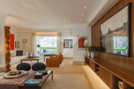 Casa de Condomínio com 4 Quartos à venda, 560m² no Jardim Leonor, São Paulo