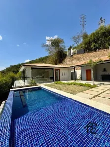 Casa com 3 Quartos à venda, 600m² no Itaipava, Petrópolis