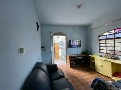 Casa com 4 Quartos à venda, 215m² no Três Barras, Contagem