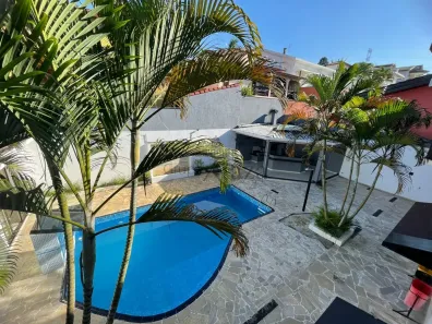 Casa de Condomínio com 4 Quartos à venda, 500m² no Vila Zezé, Jacareí