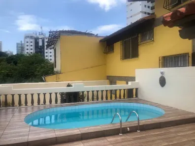 Casa com 6 Quartos para alugar, 227m² no Ondina, Salvador