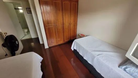 Casa com 3 Quartos à venda, 255m² no Vila Zezé, Jacareí