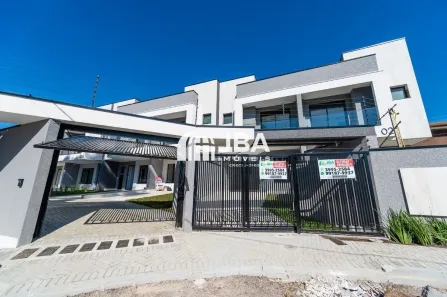 Sobrado com 3 Quartos à venda, 106m² no Uberaba, Curitiba