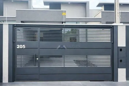 Casa com 3 Quartos à venda, 132m² no Coliseu, Londrina