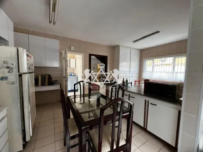 Sobrado com 4 Quartos à venda, 270m² no Vila Atlântica, Caraguatatuba
