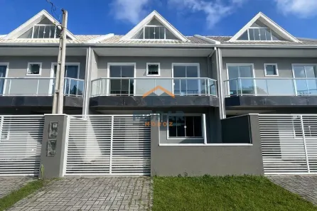 Sobrado com 4 Quartos à venda, 115m² no Shangri-lá, Pontal do Paraná