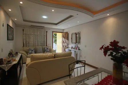 Casa com 3 Quartos à venda, 120m² no Vila Ipiranga, Porto Alegre