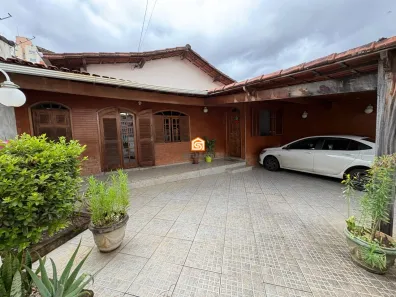 Casa com 3 Quartos à venda, 200m² no Santa Mônica, Belo Horizonte