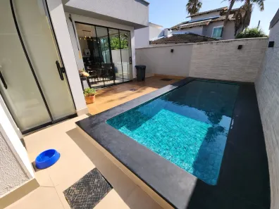 Casa com 3 Quartos à venda, 195m² no Jardins Madri, Goiânia