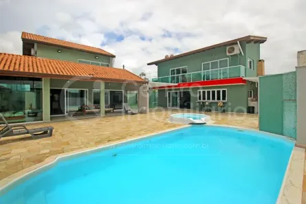 Casa com 2 Quartos à venda, 269m² no Estancia Sao José, Peruíbe