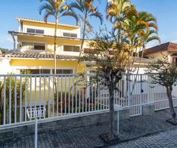 Casa com 3 Quartos à venda, 315m² no Loteamento Sitio Jacina, Nova Friburgo