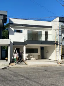 Casa de Condomínio com 4 Quartos à venda, 220m² no Águas Brancas, Ananindeua