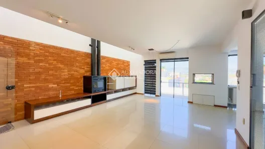 Casa com 3 Quartos à venda, 318m² no Medianeira, Porto Alegre
