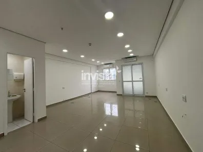 Sala Comercial à venda, 42m² no Vila Mathias, Santos