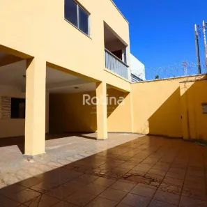 Casa com 5 Quartos à venda, 237m² no Segismundo Pereira, Uberlândia