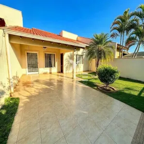 Casa de Condomínio com 3 Quartos à venda, 135m² no Bandeirantes, Londrina