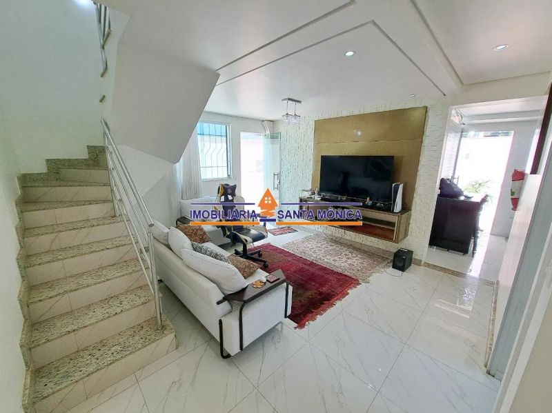 Casa com 3 quartos — Santa Amélia, Belo Horizonte