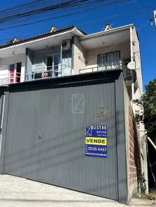 Sobrado com 2 Quartos à venda, 74m² no Charqueadas, Caxias do Sul