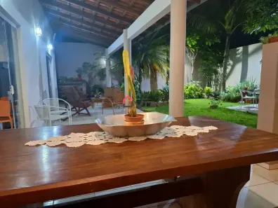 Sobrado com 4 Quartos à venda, 384m² no Jardim Karaíba, Uberlândia