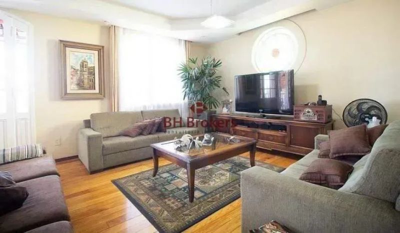 Casa com 7 quartos — São Bento, Belo Horizonte