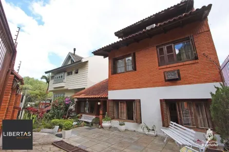 Casa com 3 Quartos à venda, 2877m² no Teresópolis, Porto Alegre