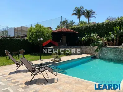 Casa com 3 Quartos à venda, 314m² no Jardim Itaperi, Atibaia