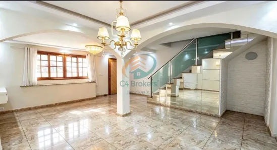 Sobrado com 3 Quartos para alugar, 200m² no Vila Itapegica, Guarulhos