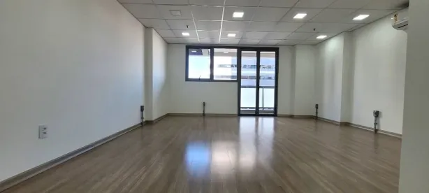 Sala Comercial à venda, 40m² no Santo Amaro, São Paulo