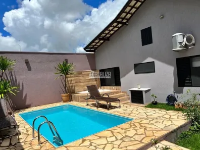 Casa com 3 Quartos à venda, 189m² no Olinda, Uberaba
