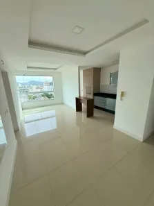 Casa com 2 Quartos para alugar, 70m² no Lídia Duarte, Camboriú